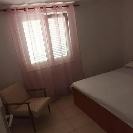 Boni16 Apartman Gdinj